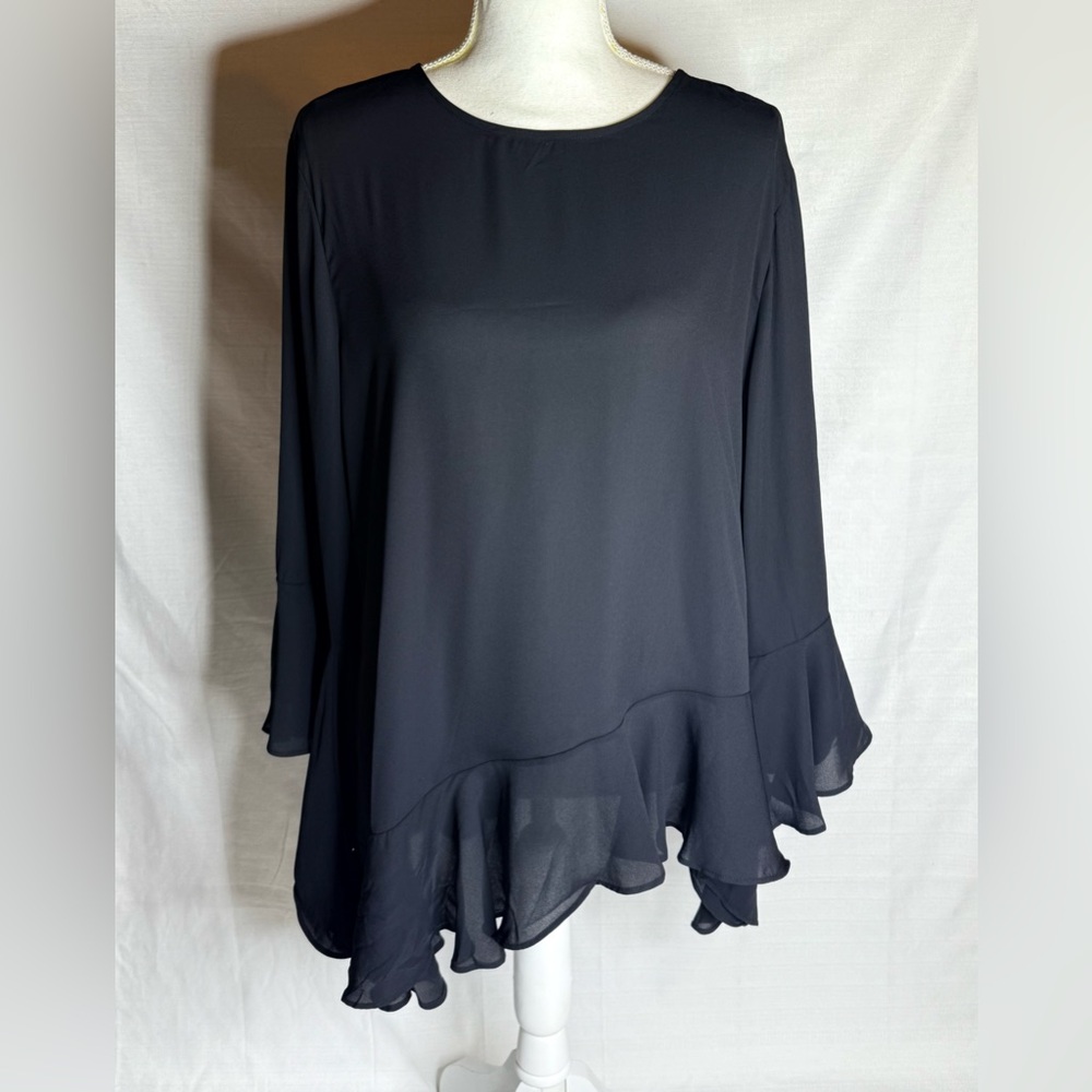 Chico’s Womens Blouse Size 2 Black Asymmetrical Bell Sleeve Top Flowy Shirt New